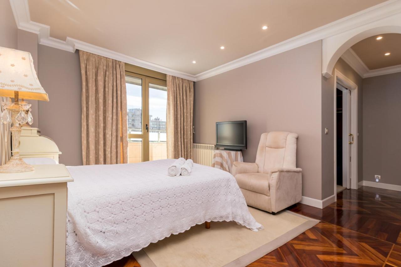 Apartamento Junto Playa Sardinero Con Parking Santander Bagian luar foto